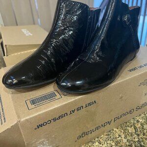 Marc By Marc Jacobs Black Patent Leather Flat Ankle Booties Women’s 8.5 (38.5)